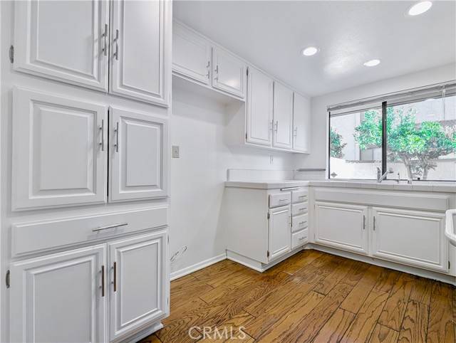 Woodland Hills (los Angeles), CA 91367,21500 Califa #138