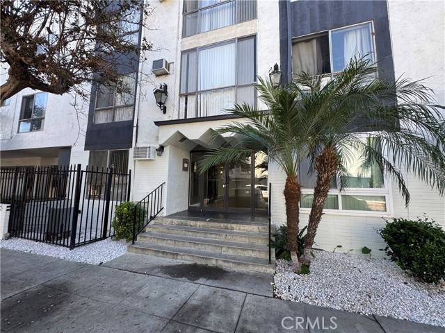 North Hollywood (los Angeles), CA 91601,5726 Camellia Ave #204