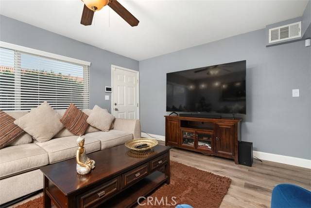 Van Nuys (los Angeles), CA 91405,7320 Lennox #F7