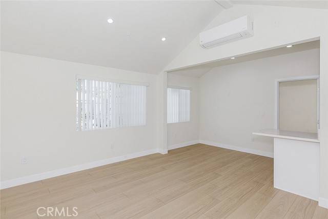 North Hollywood (los Angeles), CA 91606,6516 Beck Avenue