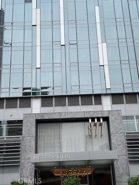 Los Angeles, CA 90017,877 Francisco Street #3102