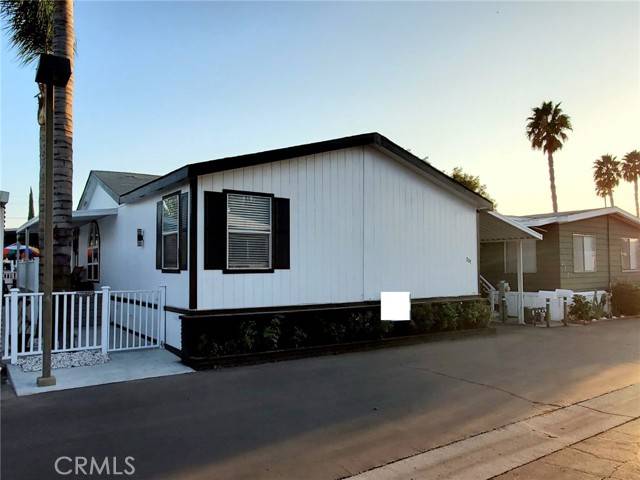 Canyon Country (santa Clarita), CA 91351,20401 Soledad Canyon Road #231
