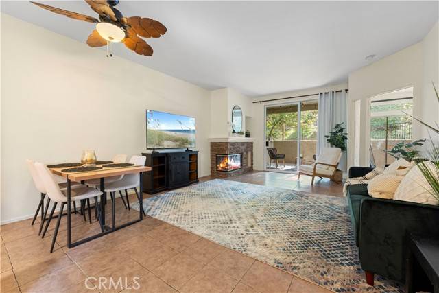 Valencia (santa Clarita), CA 91355,23930 Arroyo Park