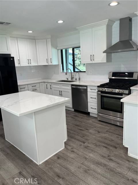 Northridge (los Angeles), CA 91325,17360 Lemac