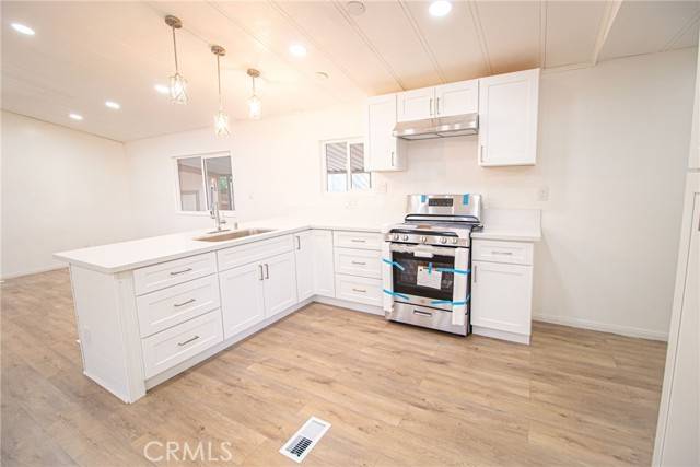 Palmdale, CA 93550,3524 E Avenue R #202