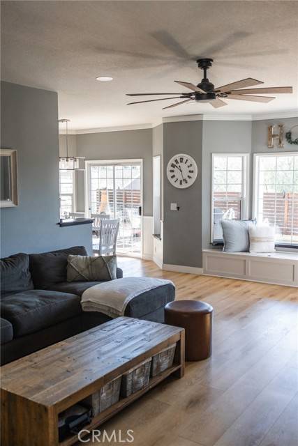 Saugus (santa Clarita), CA 91390,28724 Magnolia Way