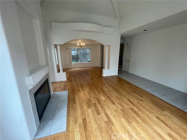 Northridge (los Angeles), CA 91324,10010 Reseda #D