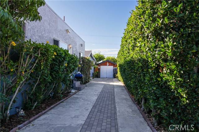 Los Angeles, CA 90042,5226 Range View Avenue