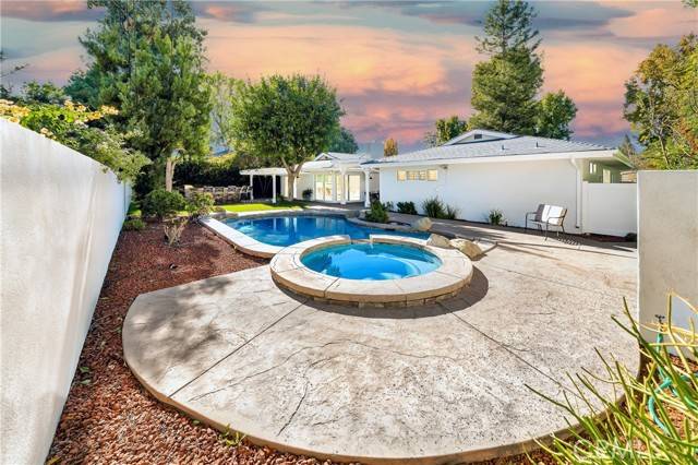 Woodland Hills (los Angeles), CA 91367,6136 Kentland