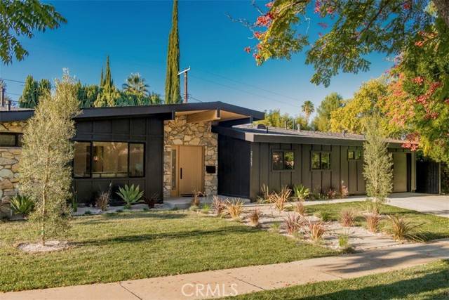 Woodland Hills (los Angeles), CA 91367,23623 Ladrillo