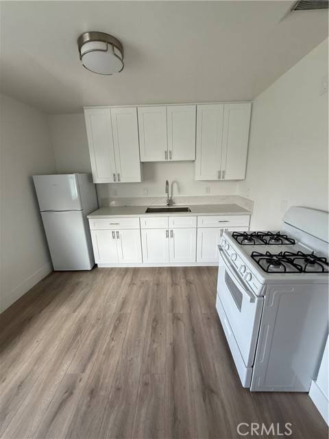 Los Angeles, CA 90003,144 W 94th Street