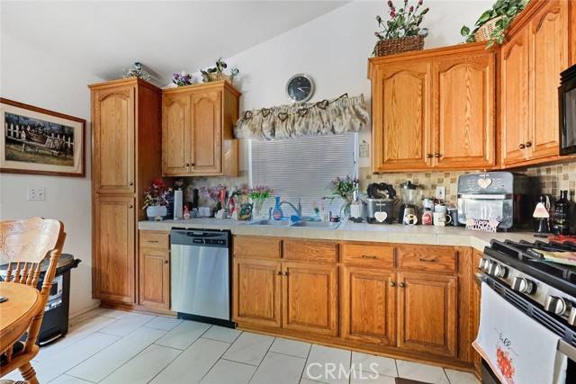 Lancaster, CA 93536,42918 Fanchon