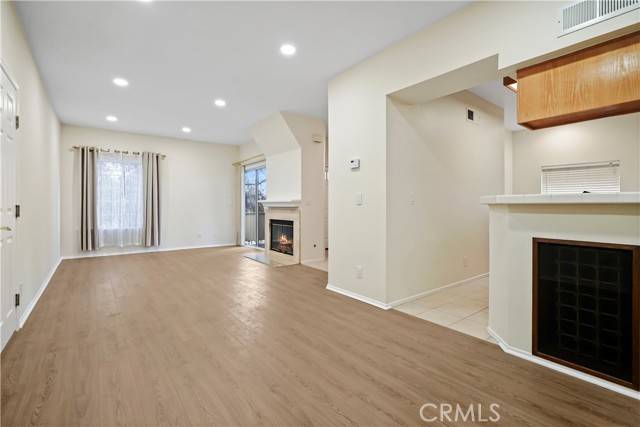 Oak Park, CA 91377,5824 Oak Bend #108