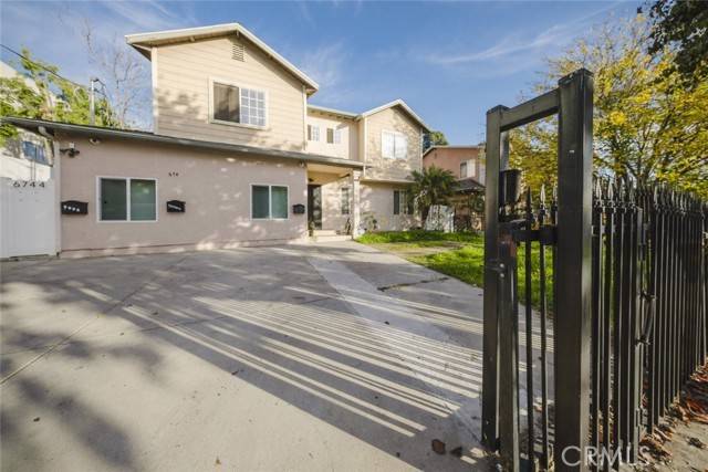 North Hollywood (los Angeles), CA 91606,6742 Morella Avenue