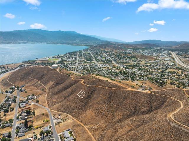 Lake Elsinore, CA 92532,1 Flagstaff