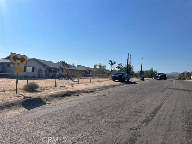 Joshua Tree, CA 92252,7537 Elwood Street