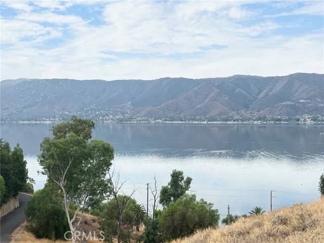 Lake Elsinore, CA 92530,0 Barkschat