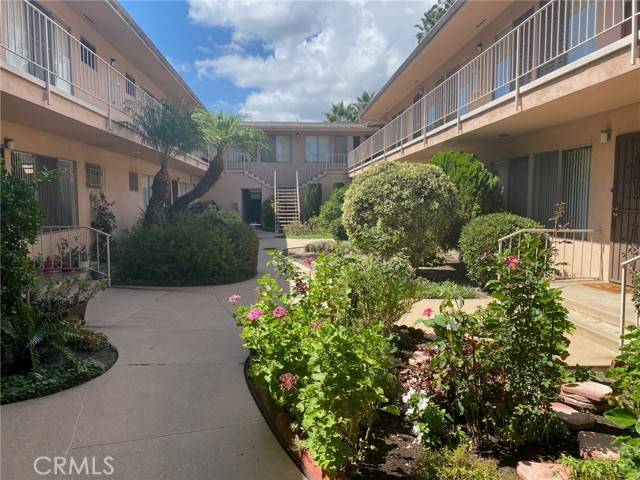 Long Beach, CA 90802,527 Cedar Avenue #1F
