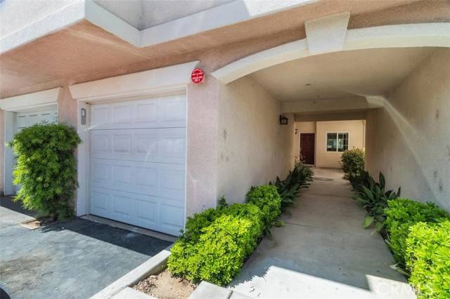 Redlands, CA 92373,93 Kansas Street #506