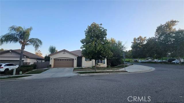 Lake Elsinore, CA 92532,32106 Poppy Way