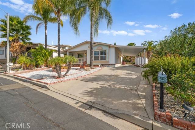 Murrieta, CA 92563,38484 Via La Paloma