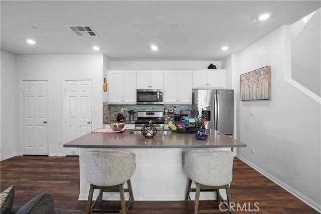 Canyon Country (santa Clarita), CA 91387,17037 Provo Lane