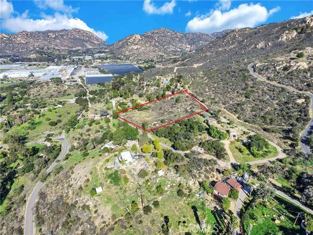 Fallbrook, CA 92028,5540 Rainbow Heights Road