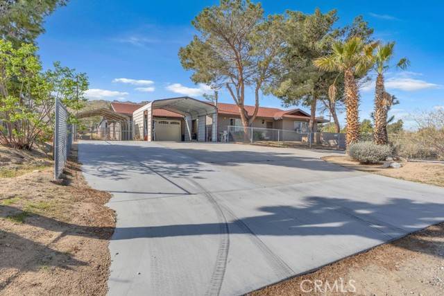 Joshua Tree, CA 92252,60449 Natoma Trail