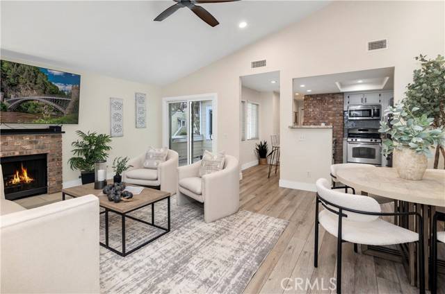 Yorba Linda, CA 92887,5920 Bedford Court #137