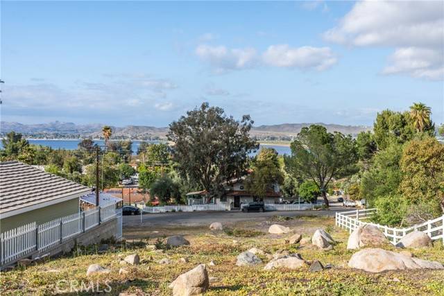 Lake Elsinore, CA 92530,0 Hayes