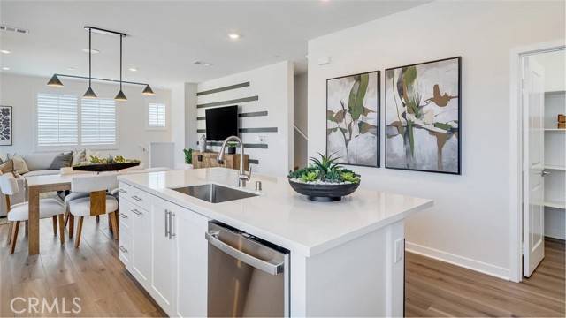 Ontario, CA 91762,2571 E Lincoln Paseo
