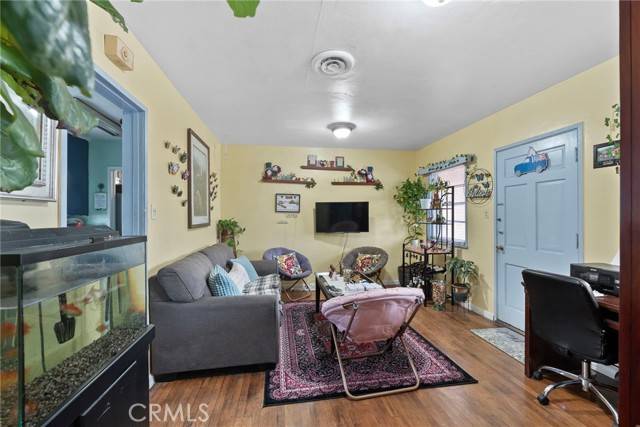 Lynwood, CA 90262,12323 Edgebrook Avenue