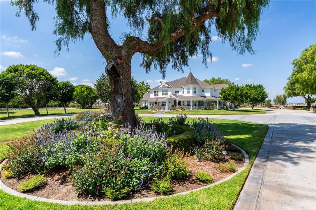 Norco, CA 92860,379 North Drive