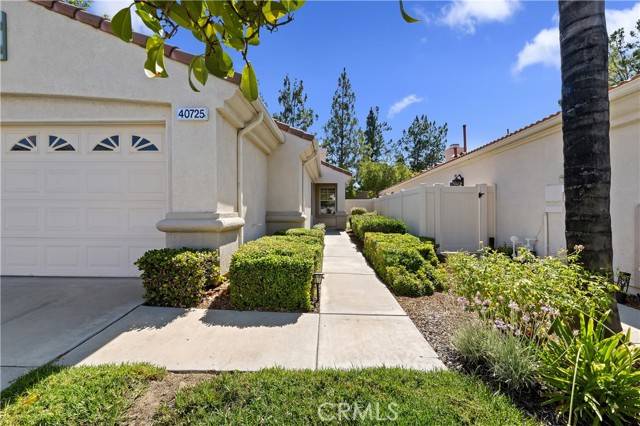 Murrieta, CA 92562,40725 Corte Albara