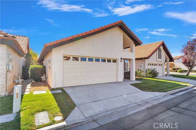 Apple Valley, CA 92308,19235 Pine Way