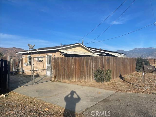 San Jacinto, CA 92583,421 E Commonwealth Avenue