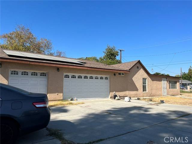 Fontana, CA 92335,8636 Cypress Avenue