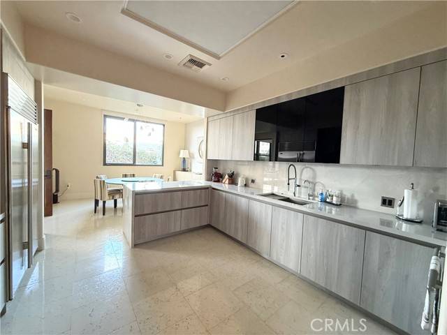 Pasadena, CA 91101,345 E Colorado Boulevard #303
