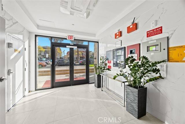 Los Angeles, CA 90005,2939 Leeward Avenue #311
