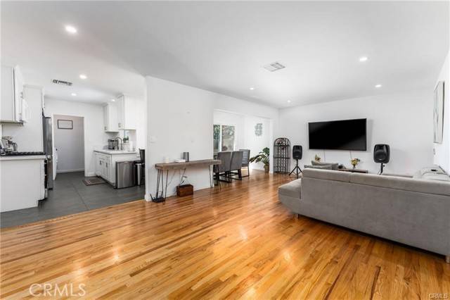 Winnetka (los Angeles), CA 91306,20812 Enadia Way