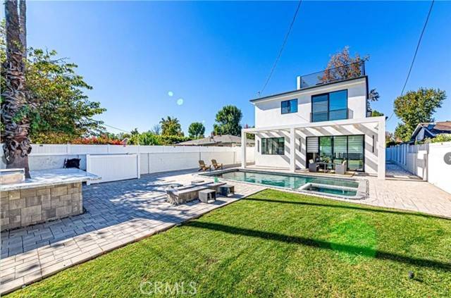 Van Nuys (los Angeles), CA 91411,5812 Willis Avenue