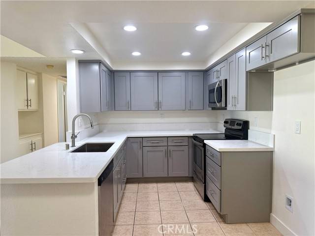 Pomona, CA 91766,58 Carriage Way #208