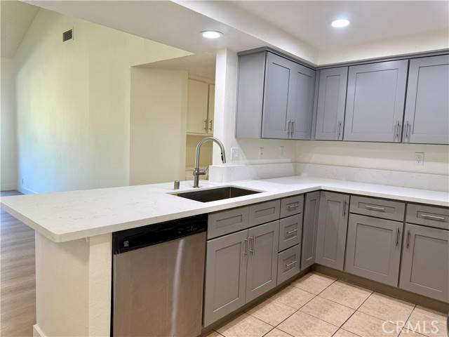 Pomona, CA 91766,58 Carriage Way #208