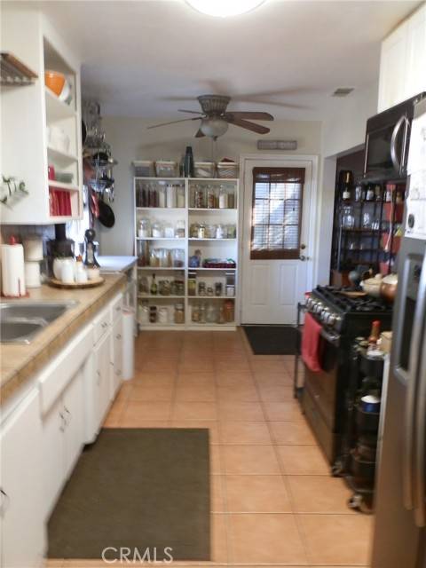 Rialto, CA 92376,114 S Encina
