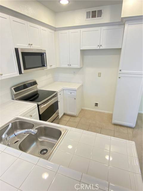 Brea, CA 92821,503 S Brea Boulevard #18