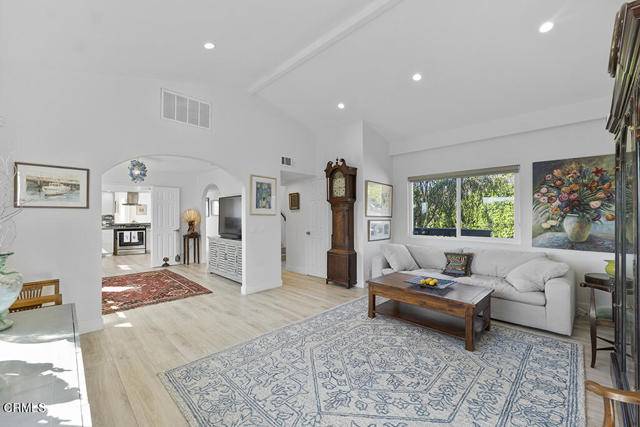 Camarillo, CA 93010,542 San Clemente Way