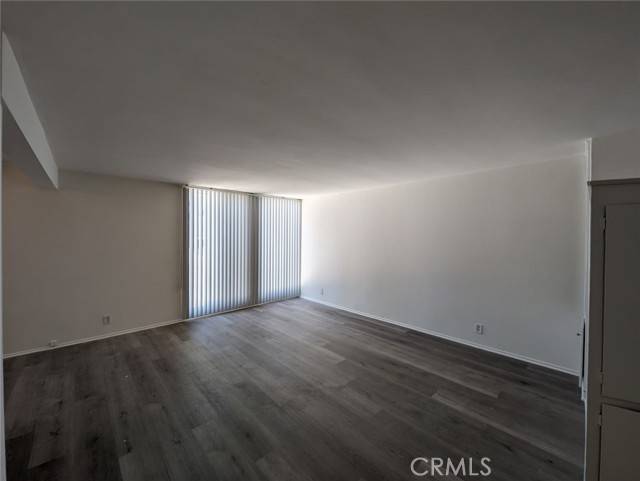 Glendale, CA 91207,943 N Louise Street #2