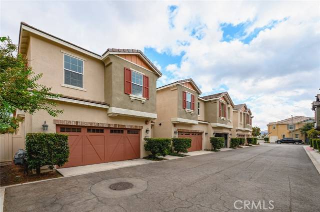 Saugus (santa Clarita), CA 91350,22071 Barrington Way