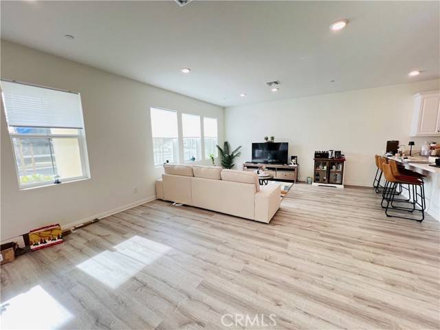 Ontario, CA 91761,4058 E Coronado Privado