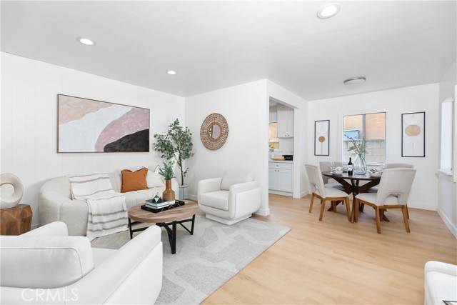Sun Valley (los Angeles), CA 91352,12056 Neenach Street